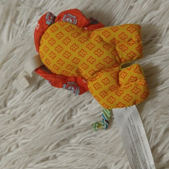 Crinkle Baby Lion Sensory Crinkle Book & Baby Lion Stuffy - Picture 6 of 6